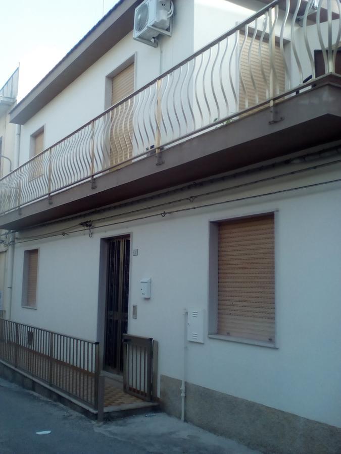 Guest House Via Crispi Pozzallo Exterior photo